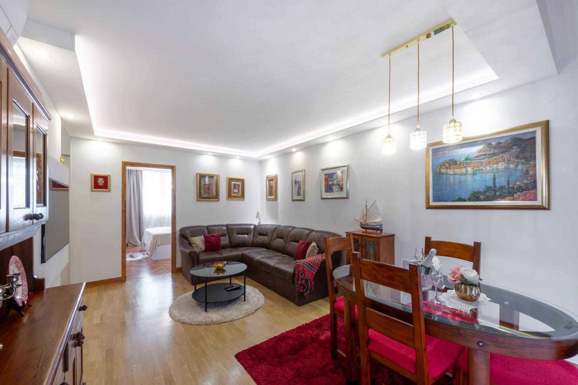 One , Sea View , Free Parking Apartment *